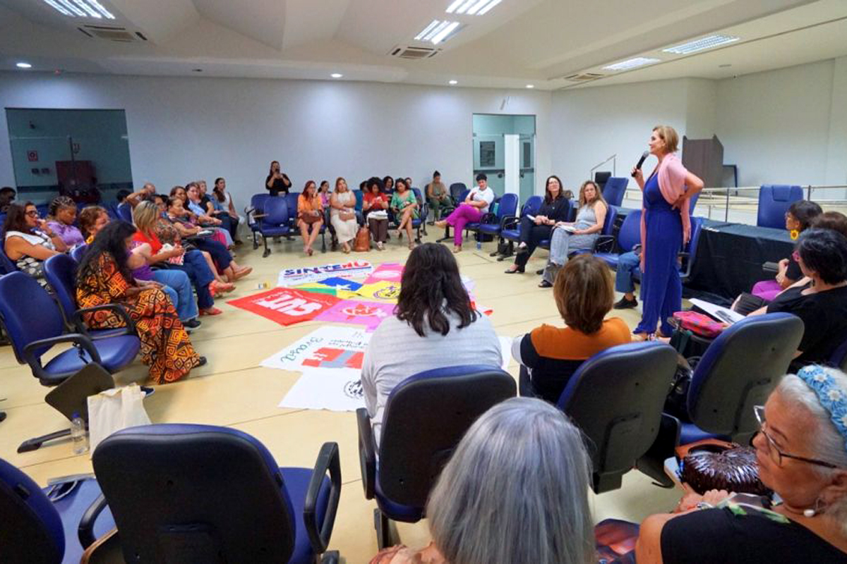 SINTERO recebe Eutália Barbosa para debater violência e direitos das mulheres em Rondônia