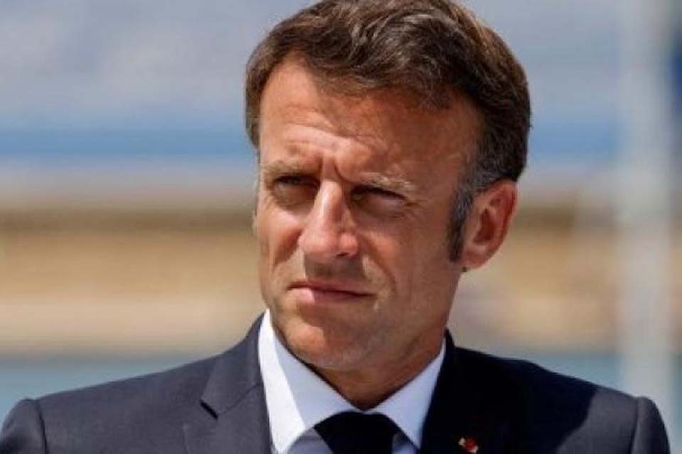 Presidente francês diz que assassinato de jovem pela polícia é 