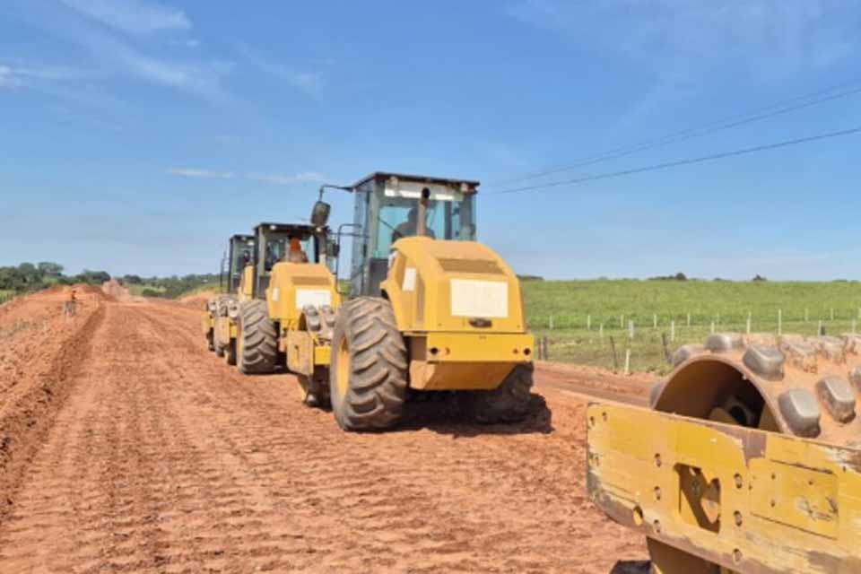 Governo retoma reabilitação asfáltica da Rodovia-492 entre Parecis e Rodovia-491