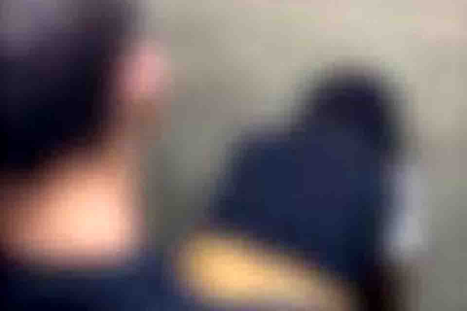 Casal é filmado fazendo sexo dentro de quintal de casa de estranho; morador estava viajando