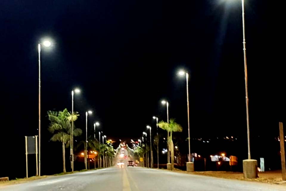 Prefeitura inaugura primeira etapa da iluminação de LED da BR 364