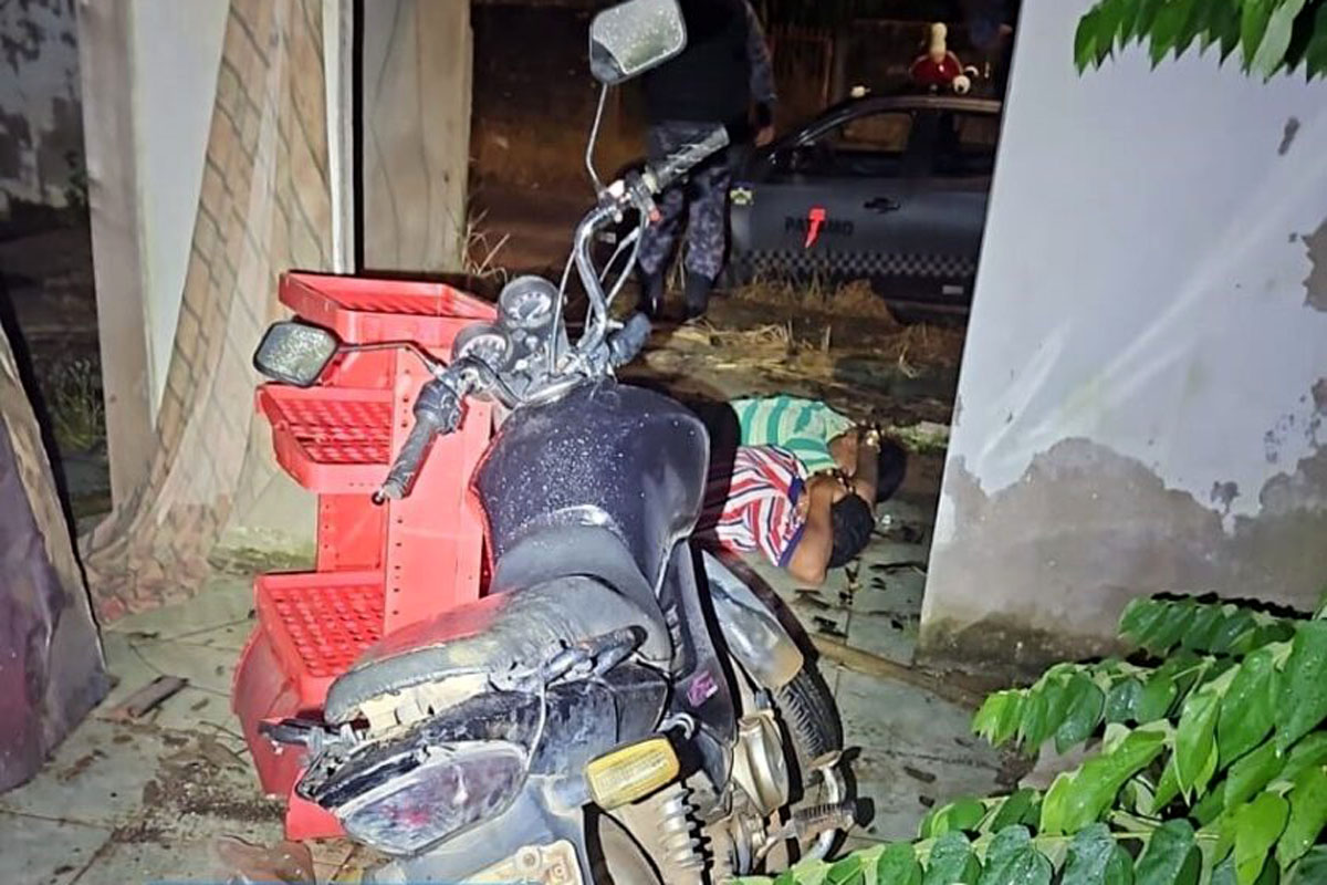 Dupla é presa após furtar motocicleta em Ariquemes e esconder em jaru