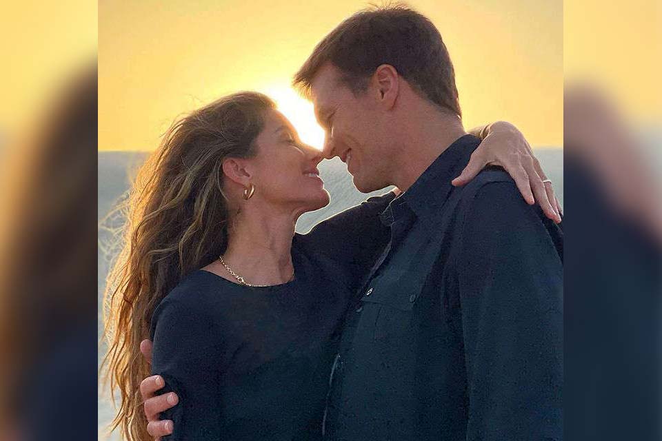 Gisele Bündchen abre álbum de fotos de seu aniversário e recebe declaração em português do marido: Te amo muito