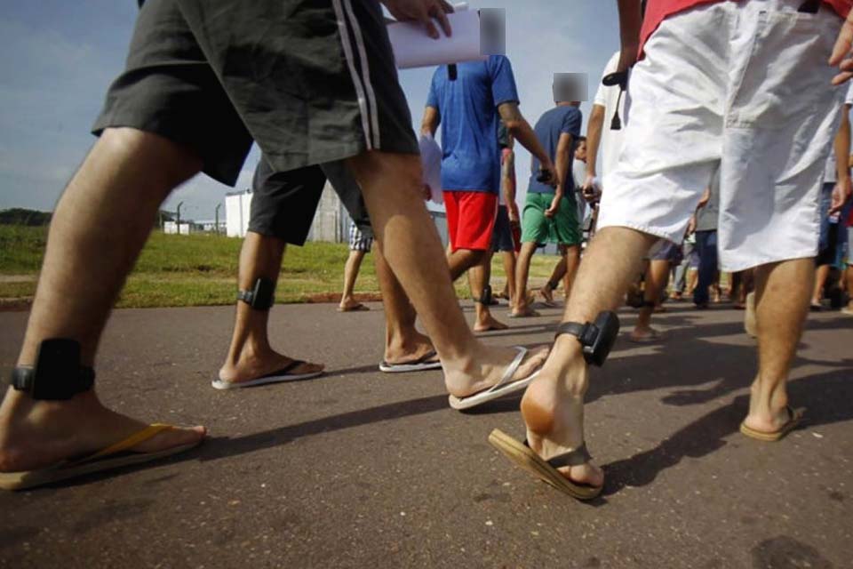 Deputados devem decidir fim das 'saidinhas' de presos nesta quarta