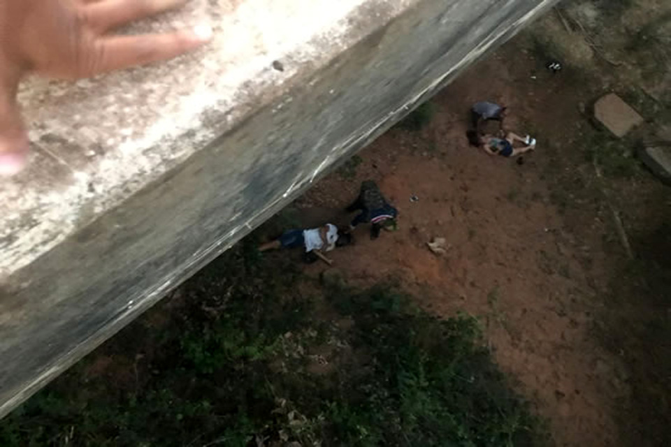 Casal de moto cai em ponte de aproximadamente 20 metros do Rio Urupá