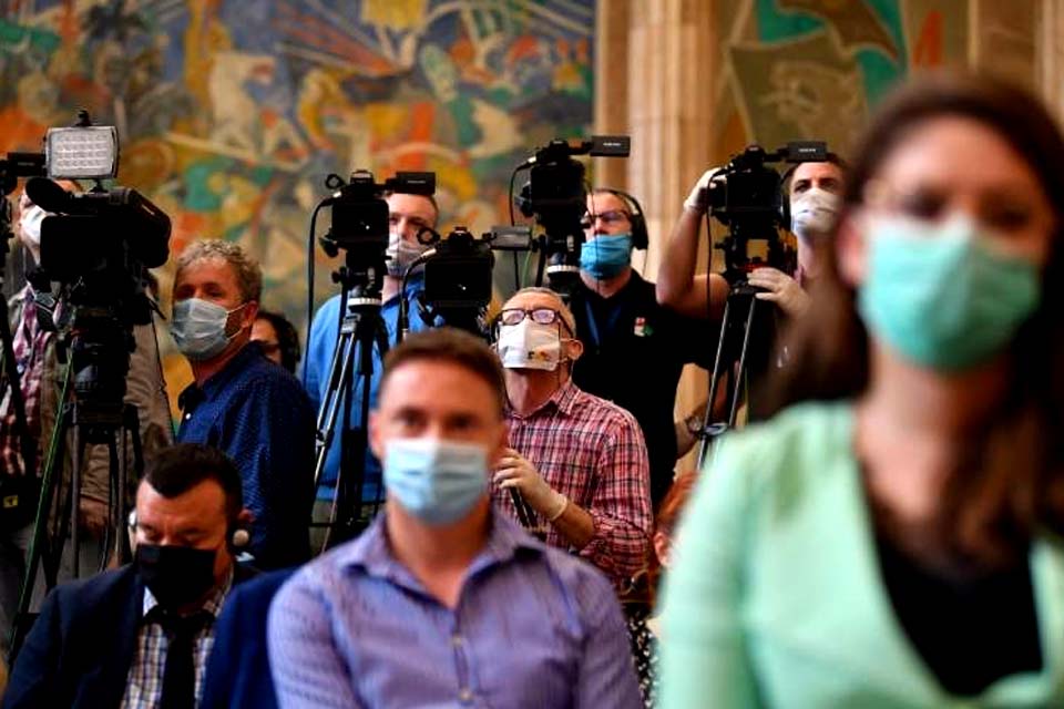 Número de jornalistas presos em 2020 bate recorde, afirma ONG