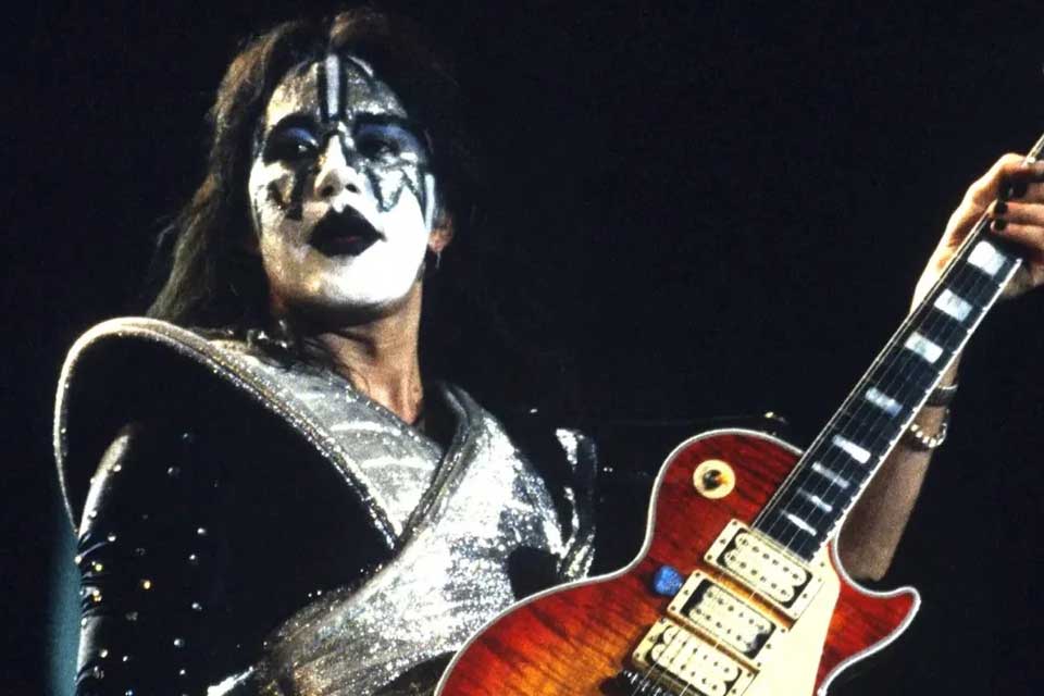 Morre aos 74 anos Ace “Spaceman” Frehley, guitarrista e fundador do Kiss