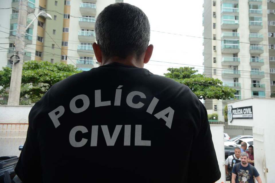Polícia faz operação contra suspeitos de integrar milícia no Rio