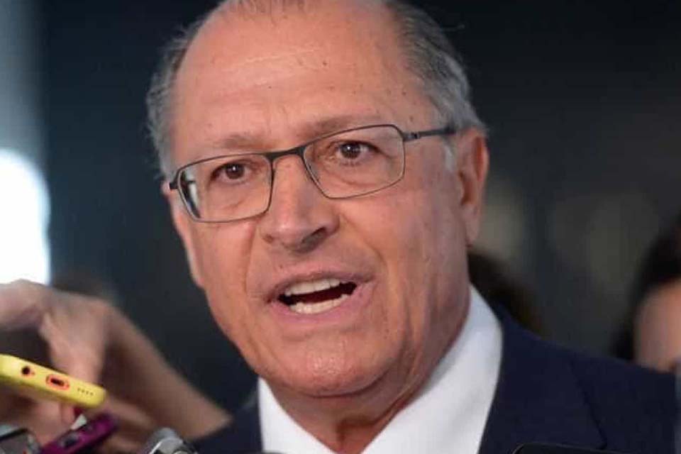 Brasil venderá 6 milhões de barris de petróleo à Índia, diz Alckmin