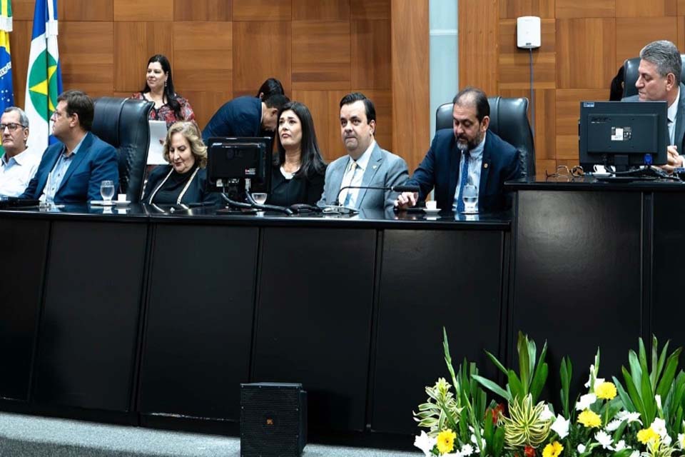 Laerte Gomes participa de sessão solene realizada pela Assembleia Legislativa do MT