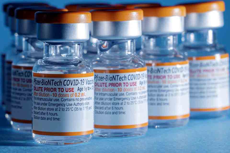 Pfizer antecipa entrega de doses da vacina pediátrica contra covid-19