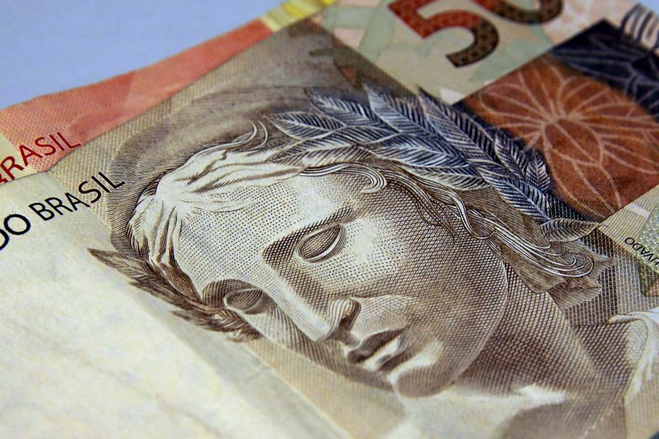 Brasil registrou renda domiciliar per capita de R$ 1.438 em 2019