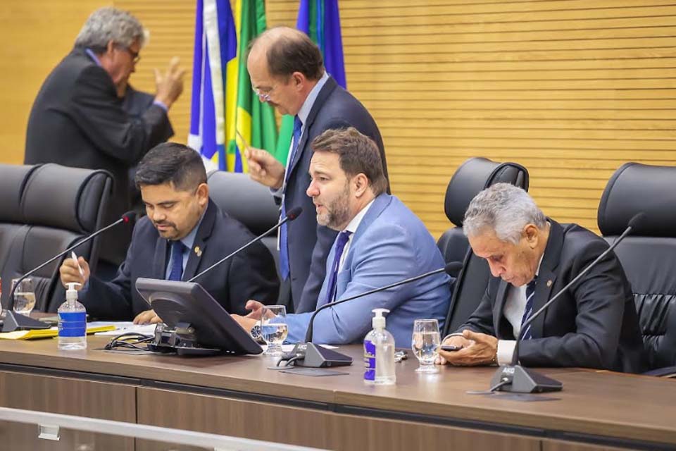 Assembleia Legislativa de Rondônia analisa vetos do Poder Executivo; dezenove vetos foram deliberados