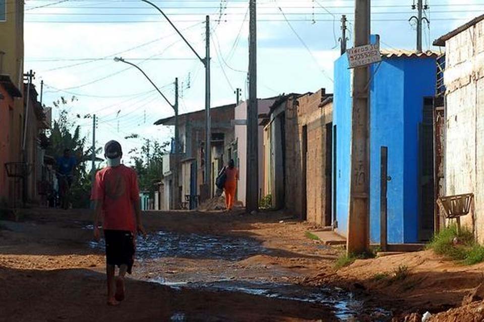 Seis em cada dez crianças e adolescentes estão em situação de pobreza no Brasil