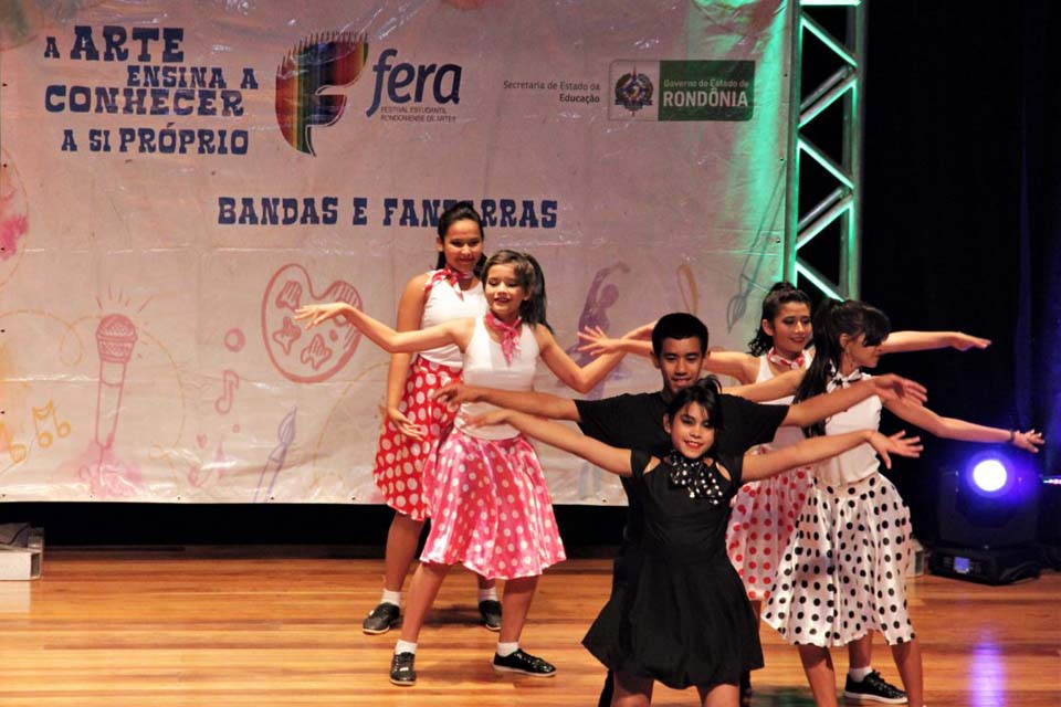 Premiação e emoção marcam a abertura do Festival Estudantil Rondoniense de Artes em Porto Velho