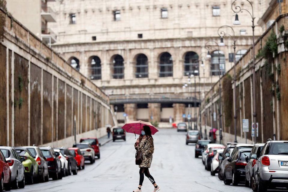 Itália prepara suspensão 