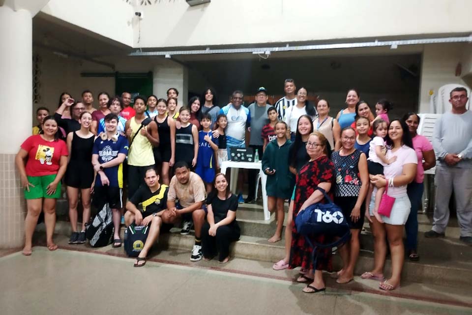 Eyder Brasil garante transporte e leva delegação de Rondônia à 3ª Copa Bolpebra de Natação no Acre