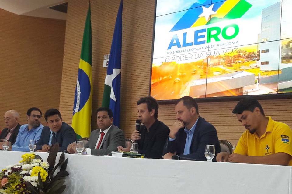 Detran RO apresenta resultados de trabalhos realizados e estudos para redução de taxas durante audiência pública