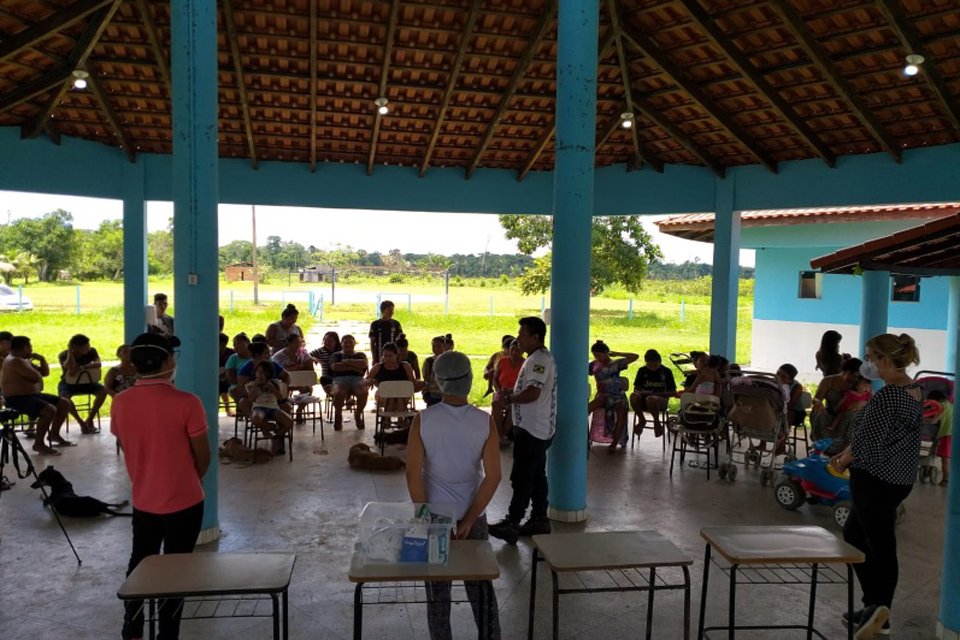 Projeto do Calama realiza formação profissional em corte e costura na Aldeia Indígena Karitiana