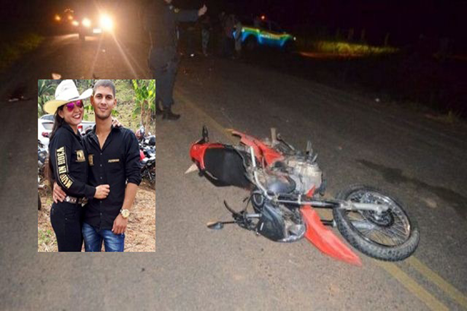 Casal de jovens morre após colisão entre motocicleta e caminhão na área rural