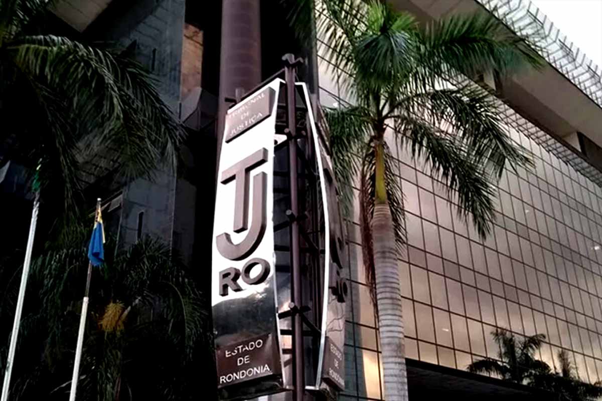 Vereador se afasta por quase seis meses e Justiça de Rondônia determina posse do suplente