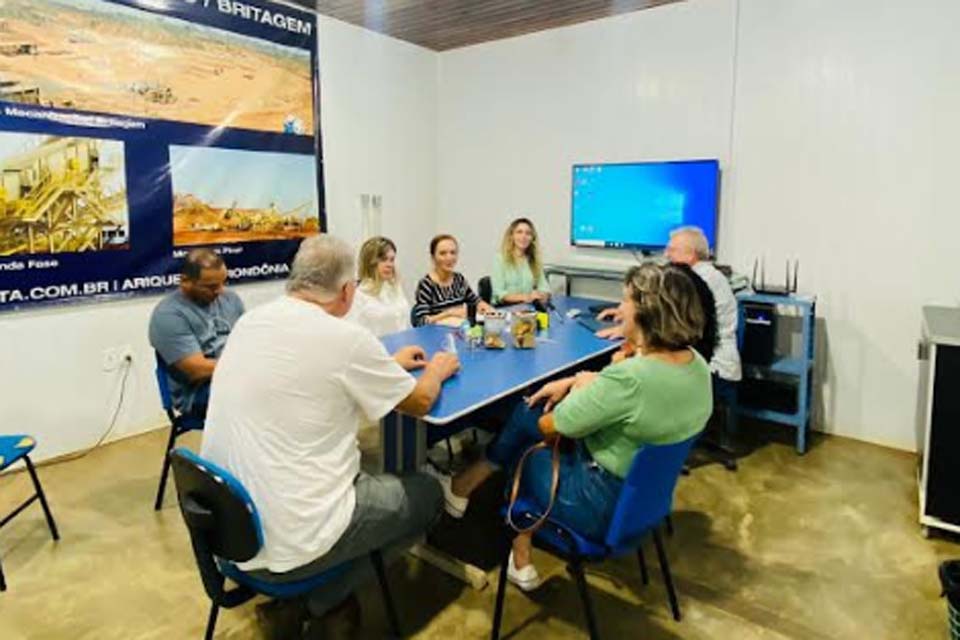 Prefeitura de Ariquemes firma parcerias para levar projeto de atendimento psicossocial ao Distrito Bom Futuro 