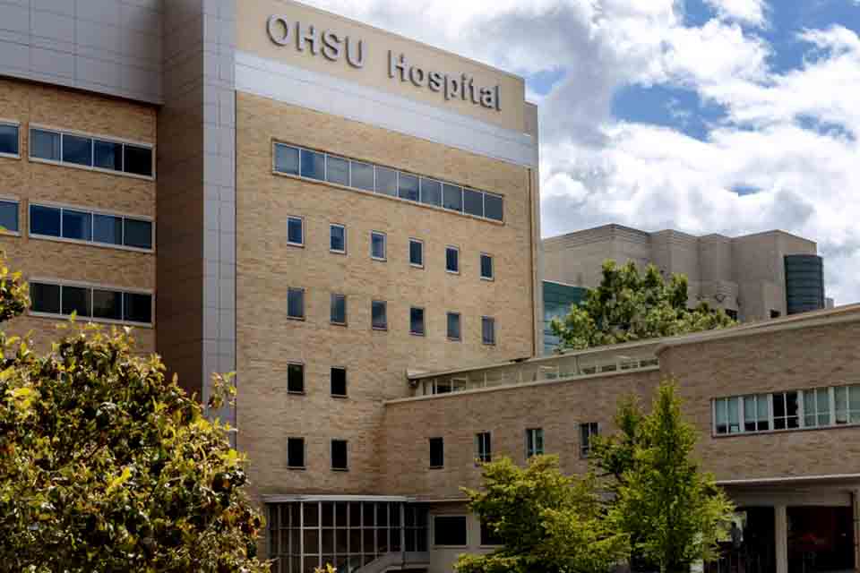 Pessoas infectadas e vacinadas adquirem 