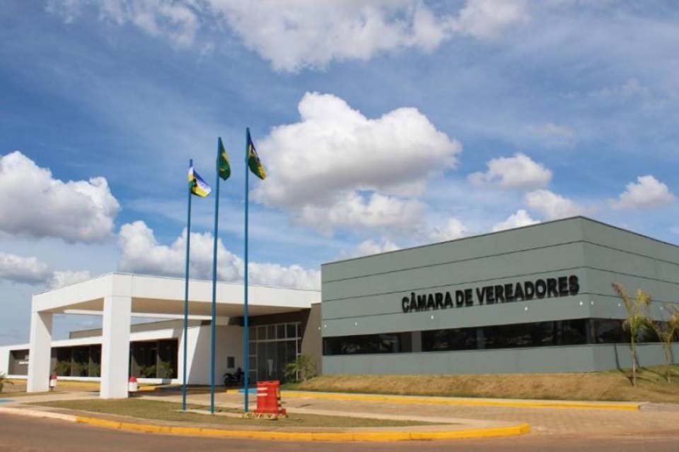 Câmara aprova projeto do Executivo destinando mais de R$ 600 mil para decoração natalina