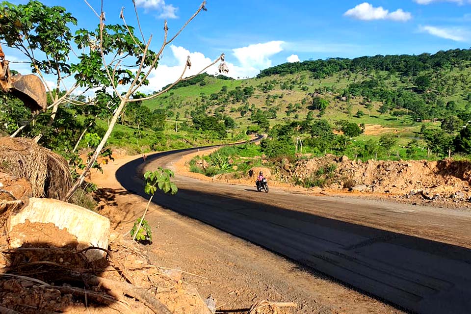 DER inicia pavimentação de trechos da RO 464 abandonados a 12 anos
