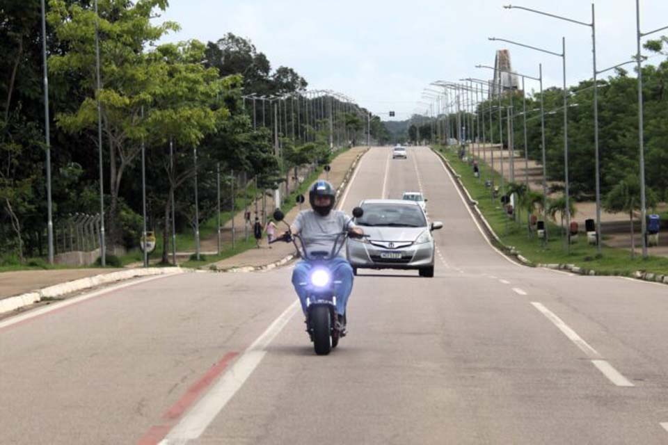 Condutores devem ficar atentos quanto à necessidade de documentação e registro dos veículos elétricos