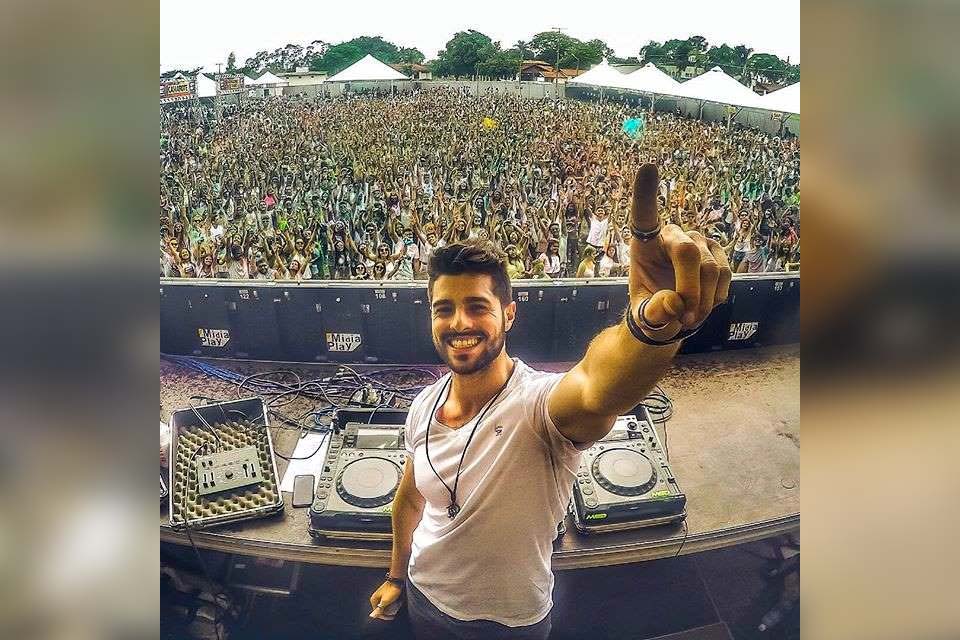 Referência como DJ, Alok revela depressão e objetivo pessoal