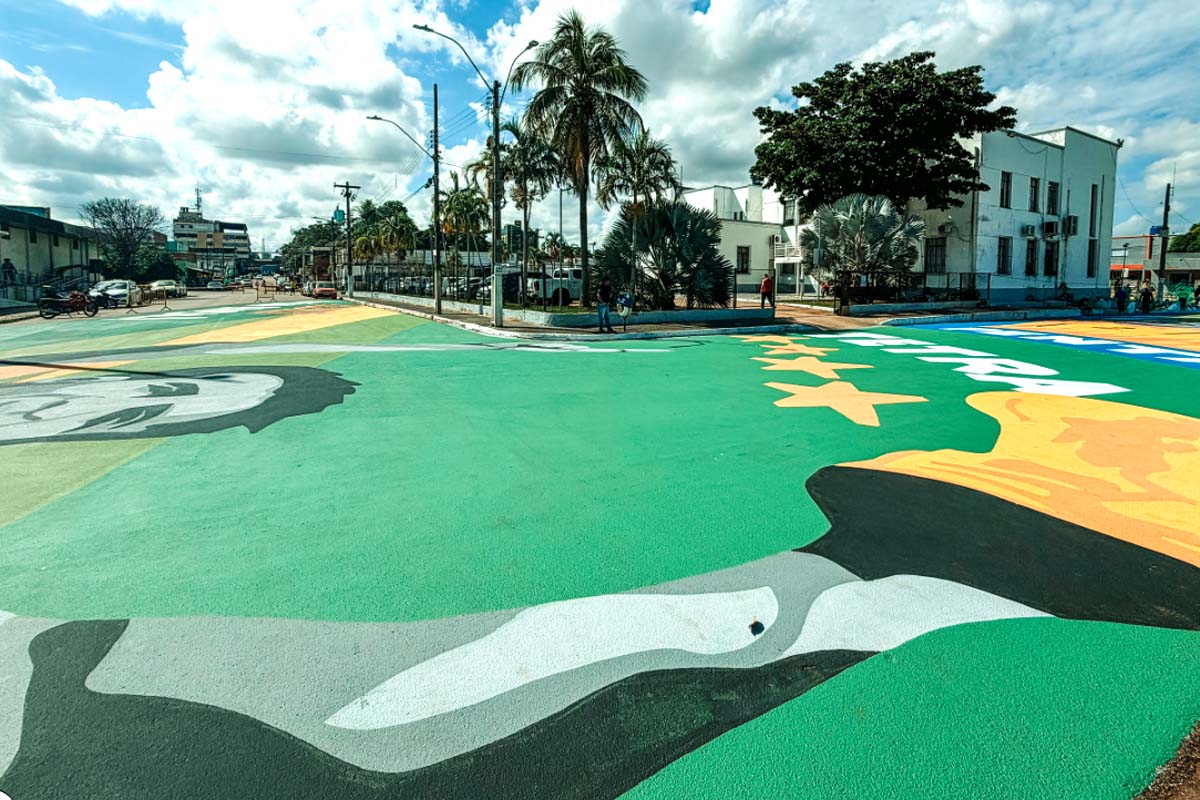 Pintura temática mobiliza operação de trânsito na região central de Porto Velho 