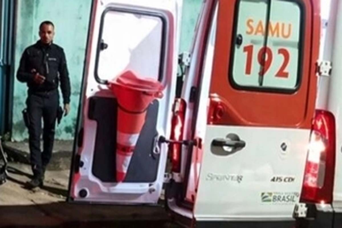 Homem é esfaqueado pelo próprio irmão após discussã durante bebedeira