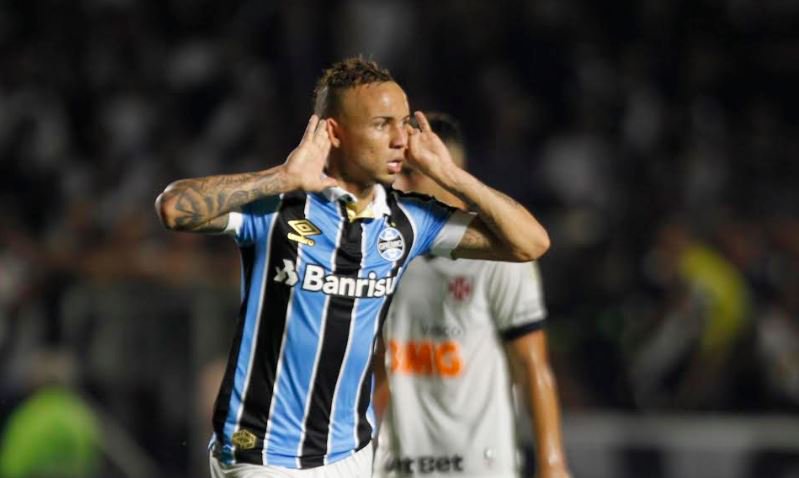 VÍDEO - Gols e Melhores Momentos de Vasco 1 x 3 Grêmio