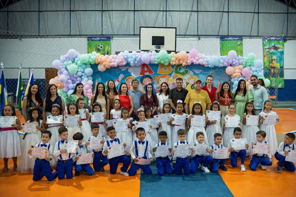 Prefeitura de Jaru conclui semana de formaturas de mais de 600 alunos da Educação Infantil da rede municipal