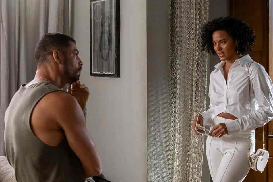 Cauã Reymond e Bella Campos voltam a se estranhar nos bastidores de “Vale Tudo”, diz site