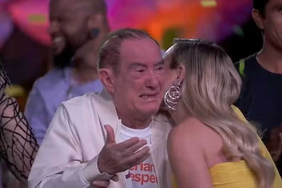 Renato Aragão se emociona com homenagem nos 40 anos do Criança Esperança: “Nunca pensei receber tanta alegria”