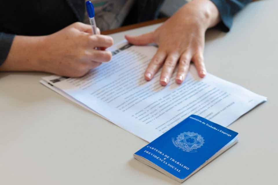 Sine Municipal reforça importância de um bom currículo para conquistar vagas