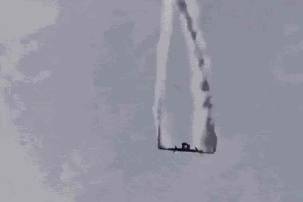 Três caças norte-americanos são abatidos 