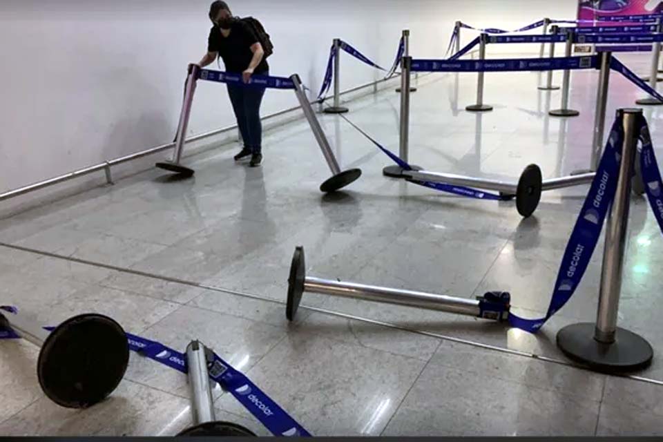 Suspeita de vazamento de gás em restaurante causa pânico e correria entre passageiros no aeroporto de Guarulhos