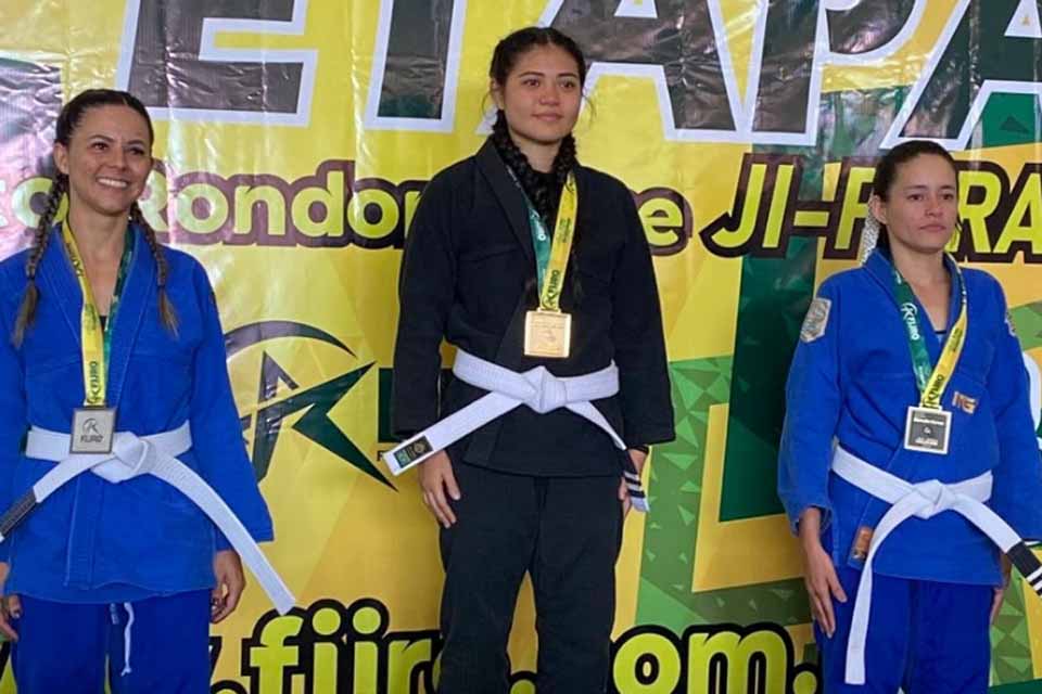 Atleta jaruense Alice Akaki de 23 anos é campeã de Jiu-Jitsu em Ji-Paraná