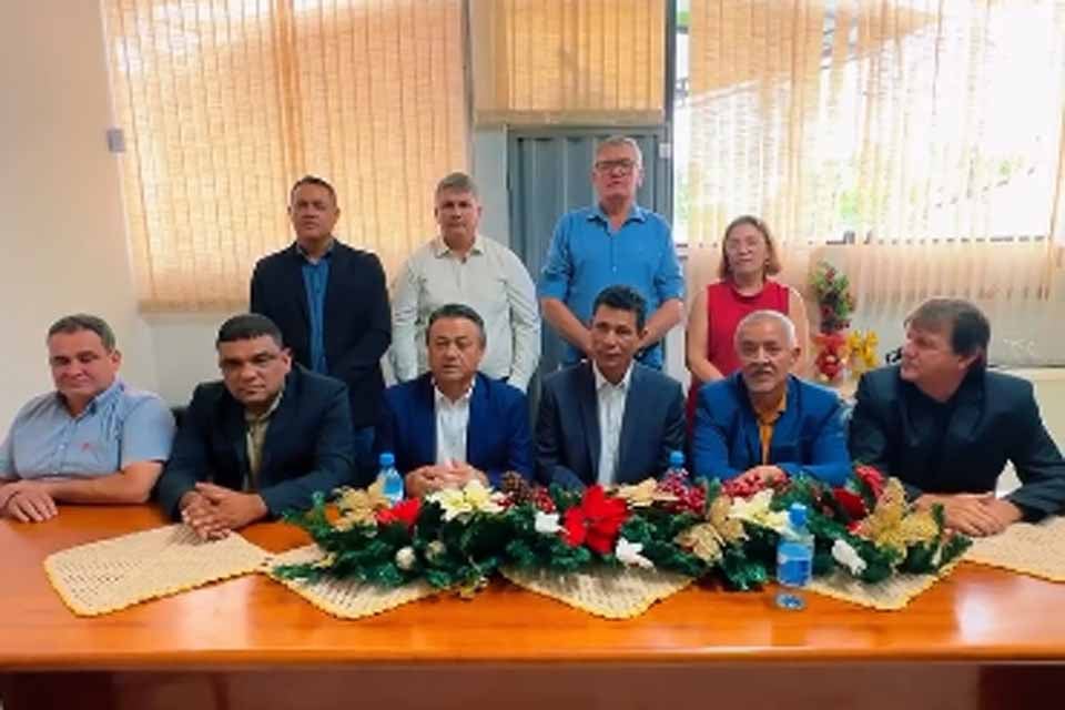 Prefeitura e Câmara unem esforços para realizar a Festa da Virada e fortalecer o comércio local 