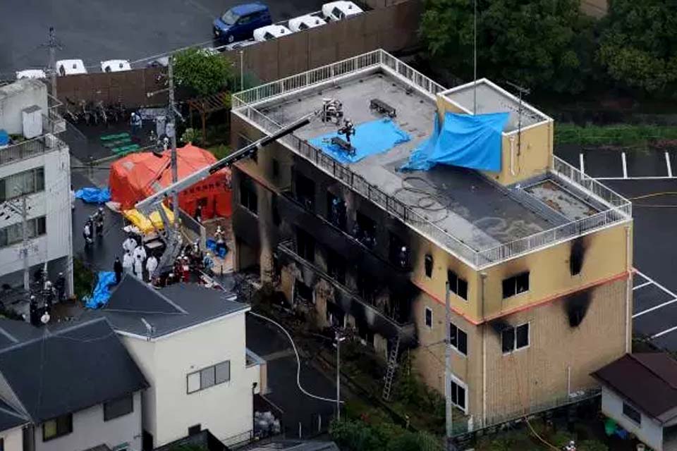 Número de mortos em incêndio criminoso no Japão sobe para 33