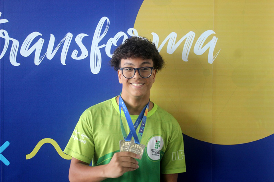 Atleta paralímpico de natação do Campus Calama vai disputar fase nacional do campeonato brasileiro