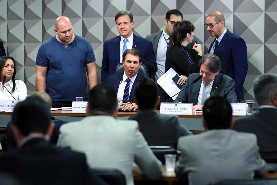 CPMI mantém deputado investigado por participar de atos golpistas