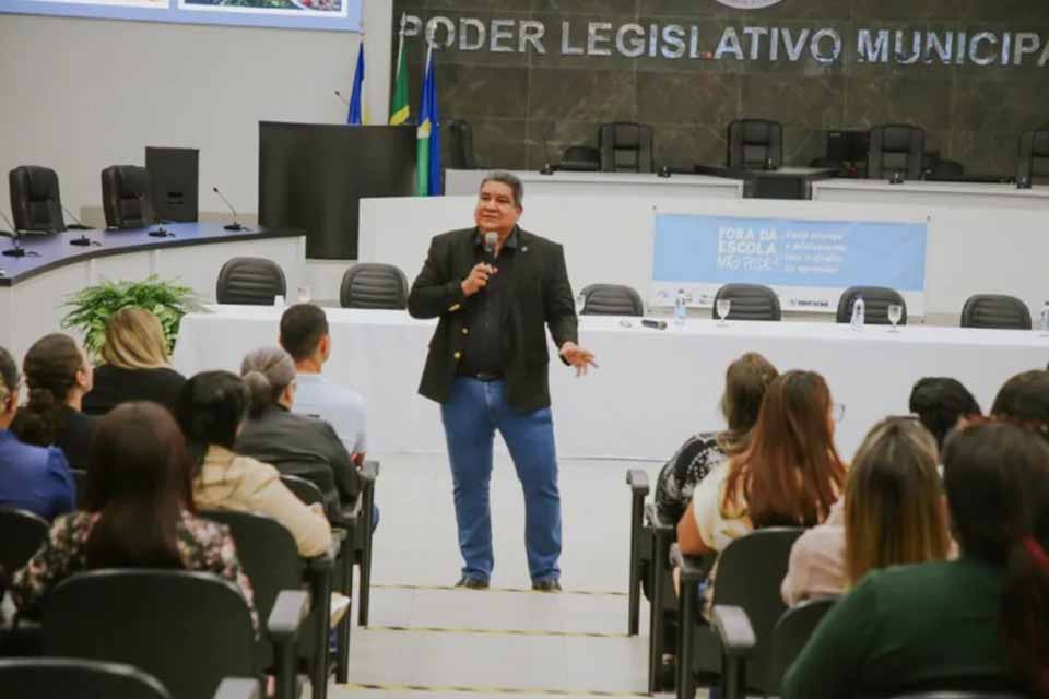 Masterclass fortalece ações da Busca Ativa Escolar para profissionais da rede pública de educação de Chupinguaia