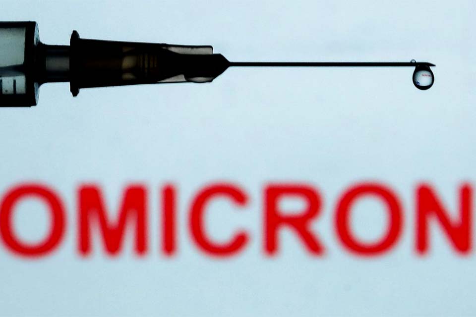 Ômicron propaga-se pelo mundo em ritmo sem precedentes, alerta OMS