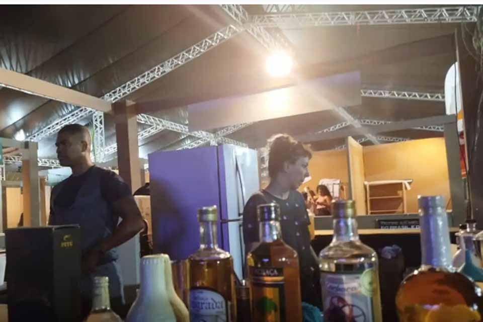 Produção de cachaça tem crescido, mas setor lamenta preconceito