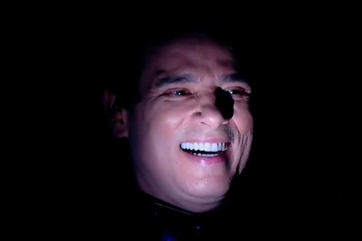 “Acabou a energia?”: apagão pega Celso Portiolli de surpresa no Domingo Legal