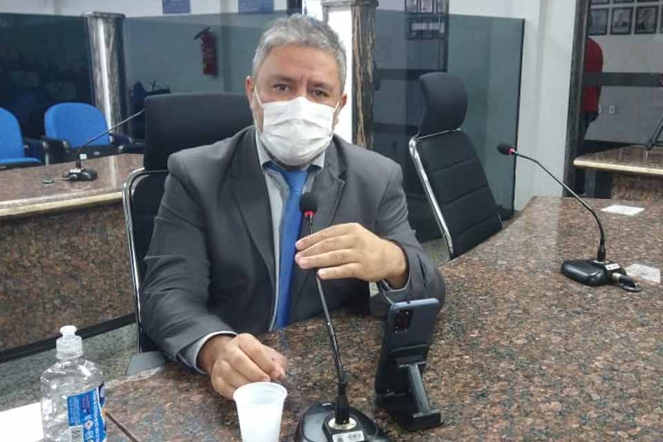 Vereador Fogaça destaca projeto de lei que dá “Carta Branca” para prefeito Hildon Chaves comprar vacinas